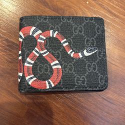 Gucci Kingsnake GG Supreme Wallet
