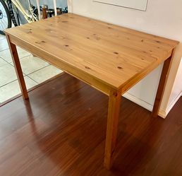 IKEA Hägernäs Solid Wood Dining Table in Good condition
