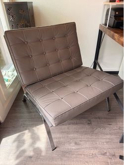 Modern Brown Lounge Chair