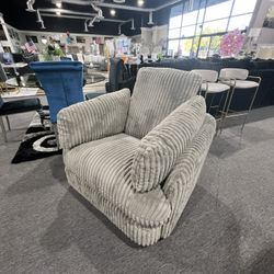 Accent Chair 🎉🎉🎉
