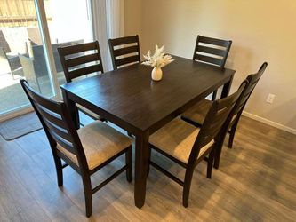 60” Table 6 chairs