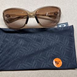 Women’s Oakley Sunglasses