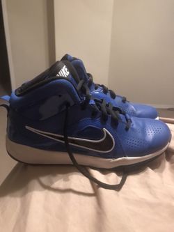 NIKE Boys 6Y size