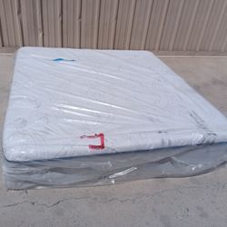 King memory foam mattress and box spring