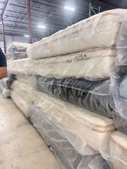 King Mattress good brands starting from $299 and up Sealy Beautyrest Dreamcloud and more
