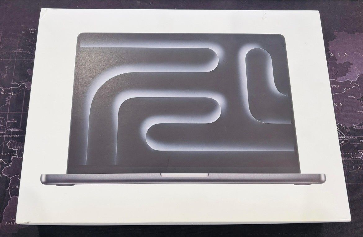 Apple MacBook Pro 2025 M5 16GB 512GB NEW SEALED APPLE WARRANTY