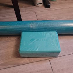 Gaiam Yoga Block and Mat Set