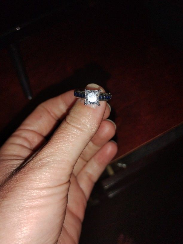 Women's Ring 