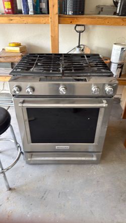 Kitchen aid range works great