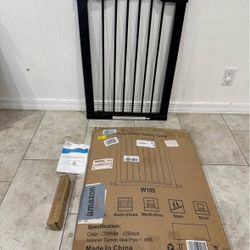 Pet Gate / Baby Gate - Fits Openings 22.83” - 25.59”