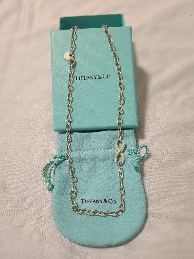 Tiffany Chain Infinity 16" Necklace