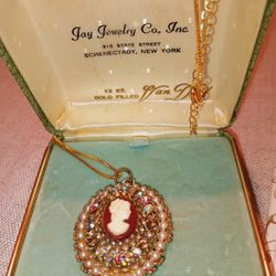 Vintage Cameo