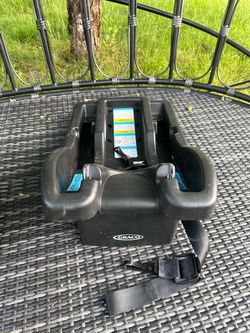 Graco Snugride 35 Lite infant car seat base