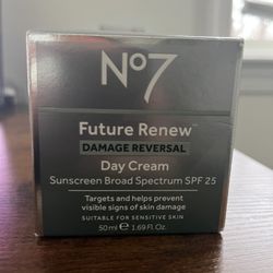 No 7 Future Renew Day Cream