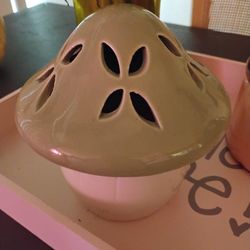 Light Up With Batteries Green And White Mushroom Housing Decor Really Cute Comes With Batteries