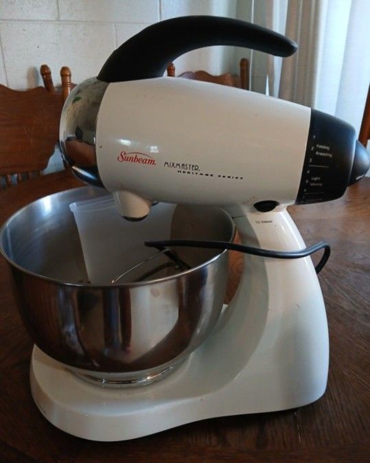 Good Working Sunbeam Heavy Duty Mixer