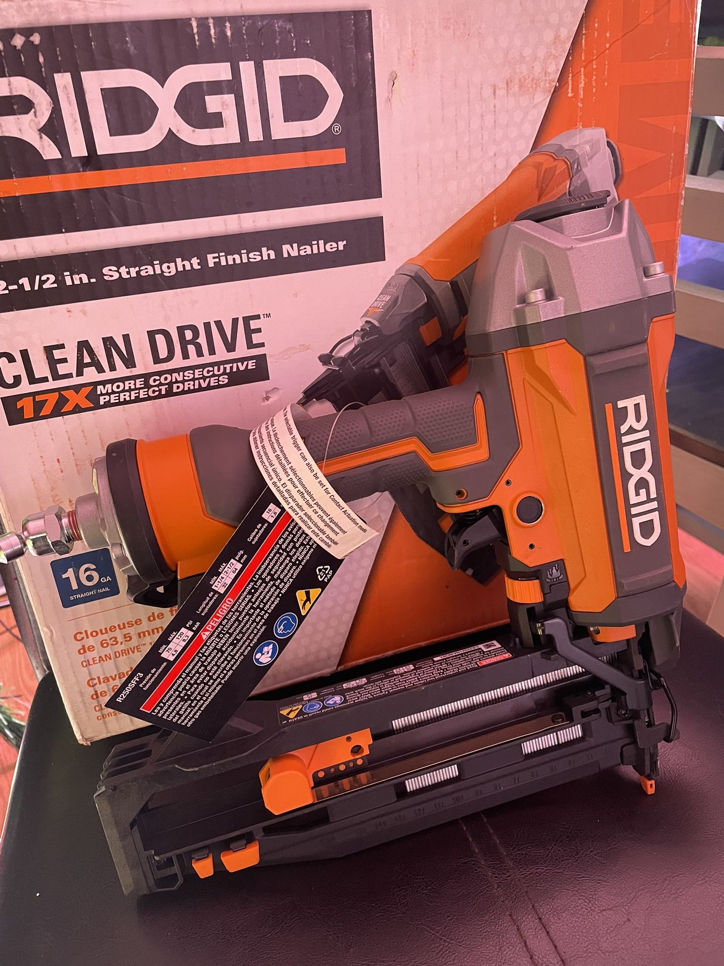 RIDGID Pneumatic 16-Gauge 2-1/2 in. Straight Finish Nailer with CLEAN DRIVE Technology