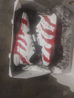 Nikes deion sanders brand new