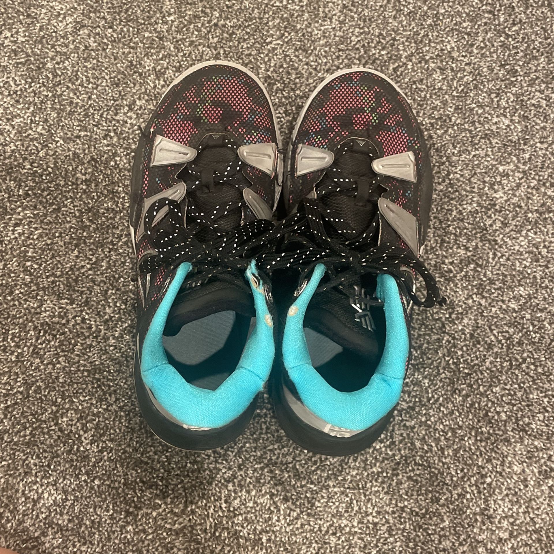 Kyrie Basketball Shoes