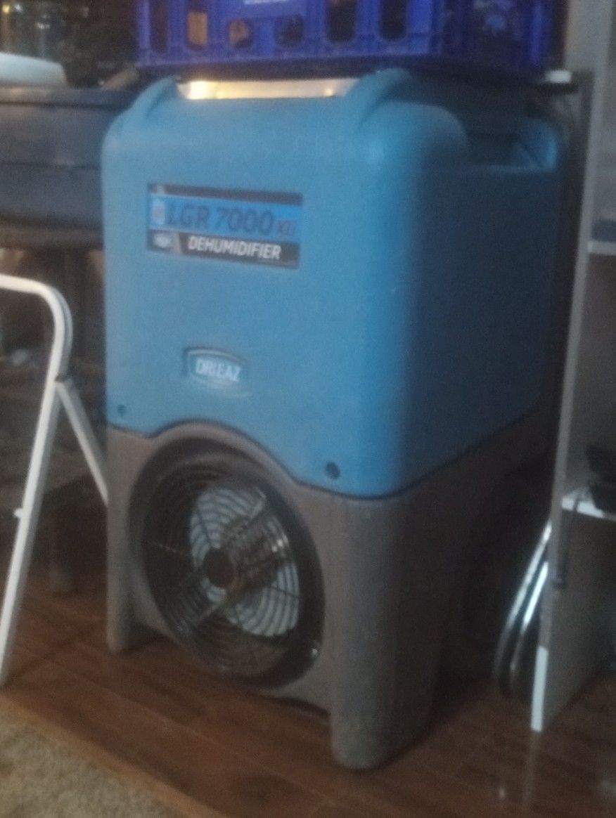 Dehumidifier 