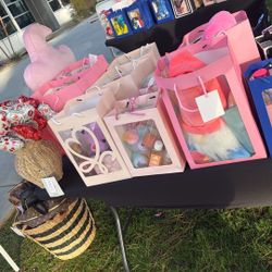 valentine’s Day Gifts