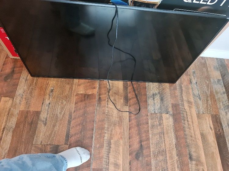 42 Inch 4k Flat Screen (No Sound)