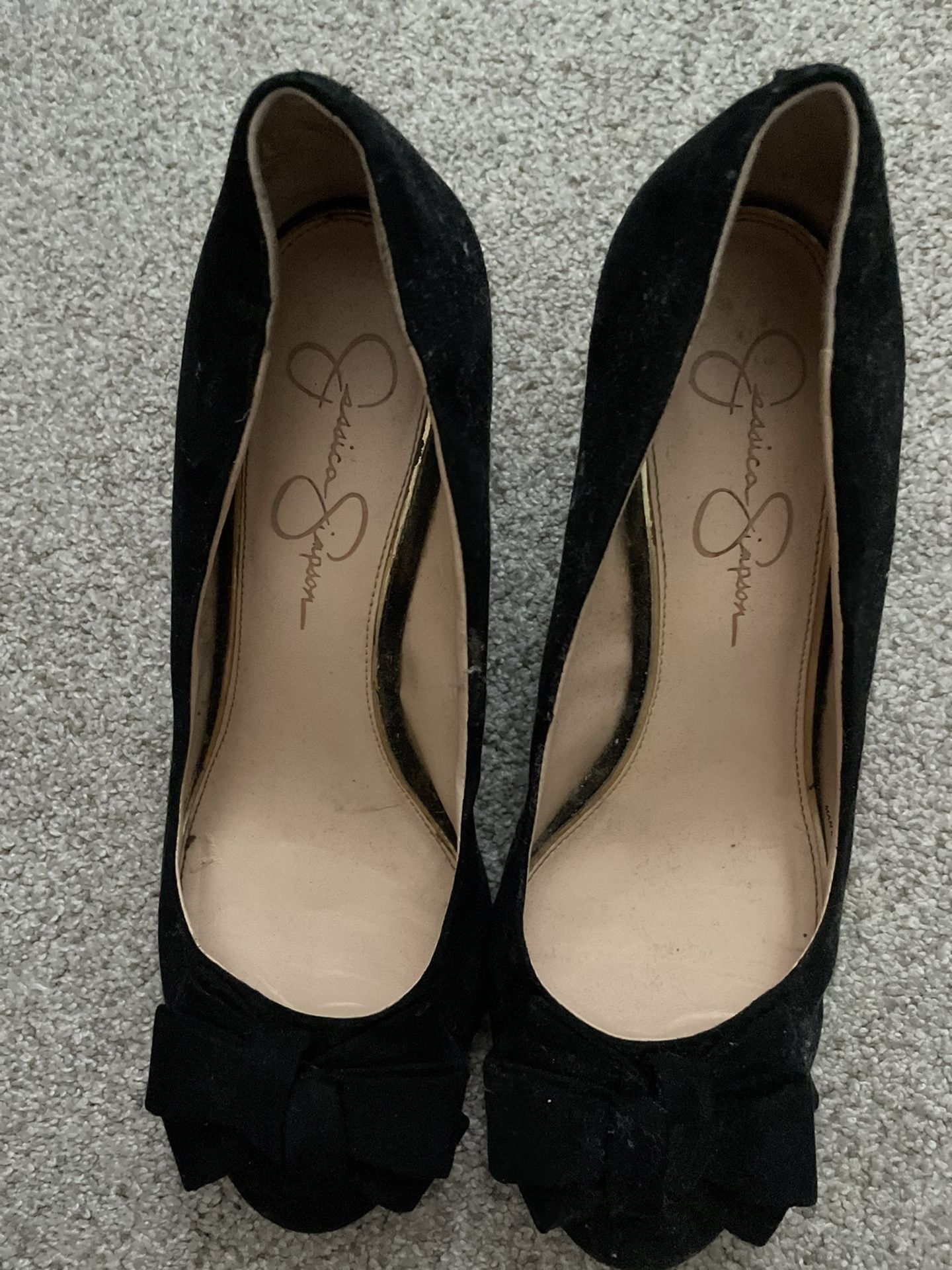 RESUCED PRICE: Jessica Simpson Black Bow Wedges - SIZE 8.5