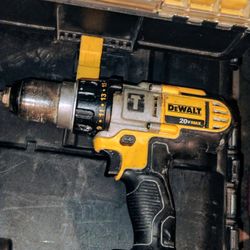 DeWALT cordless power drill/driver, DCD985 *TOOL ONLY*