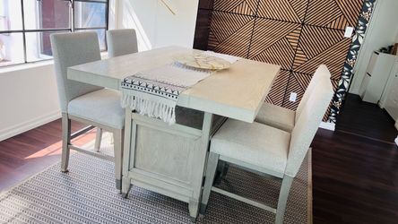 Solid wood Extendable Dining Table and Chairs with storage