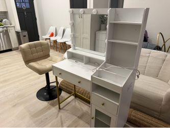 Tocador de Maquillaje con Espejo LED y Almacenamiento – Como Nuevo