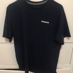 Patagonia Men’s Size Medium Shirt