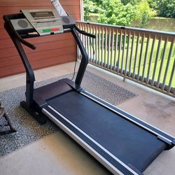 Treadmill

Used NordicTrack E 4400 Folding
