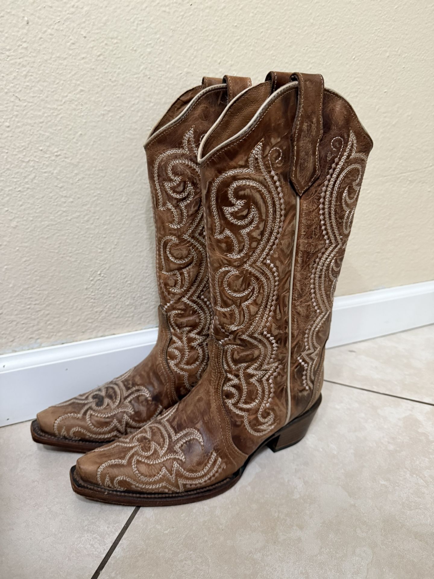 Size 8 Cowboy Cowgirl Boots Embroidery Cowhide Western Boot Snip Toe