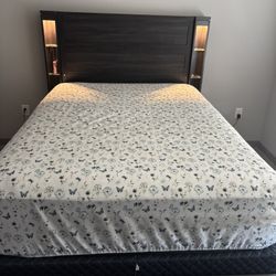 Queen Bed frame & Dresser Set!!