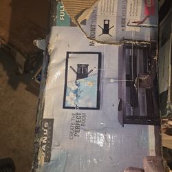 Full Motion TV Mount