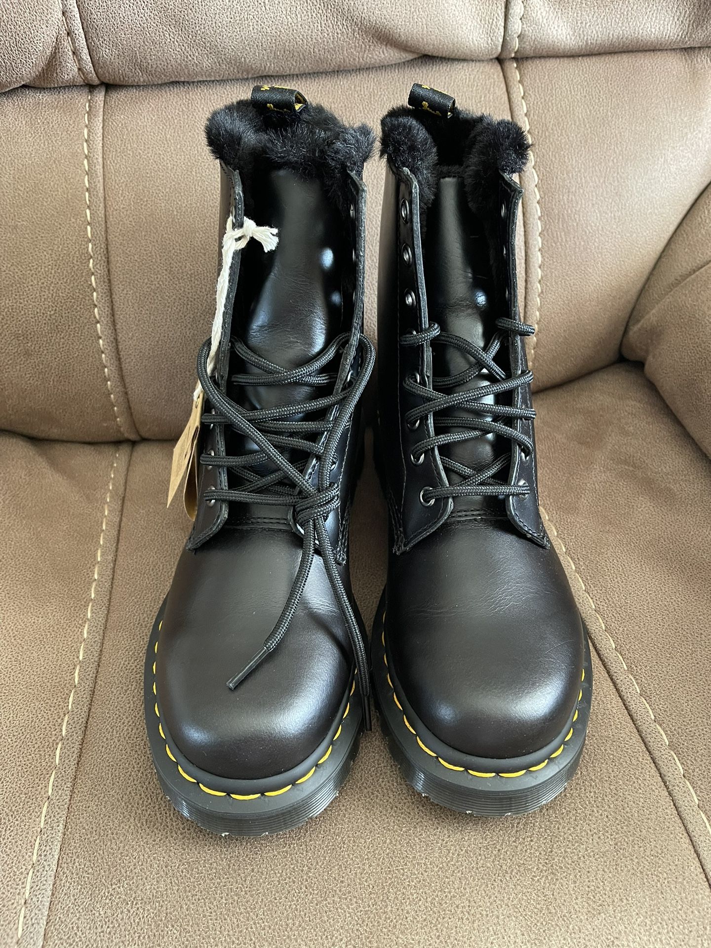 Dr Marten’s Boots With Fur Inside Size 8.