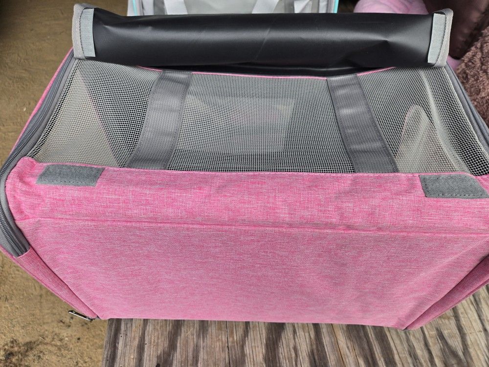 Pink Pet carrier