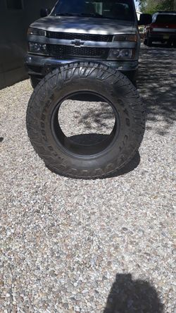 Selling one tire 90% 35x12.50x18. Toyo open country good condition $ 70