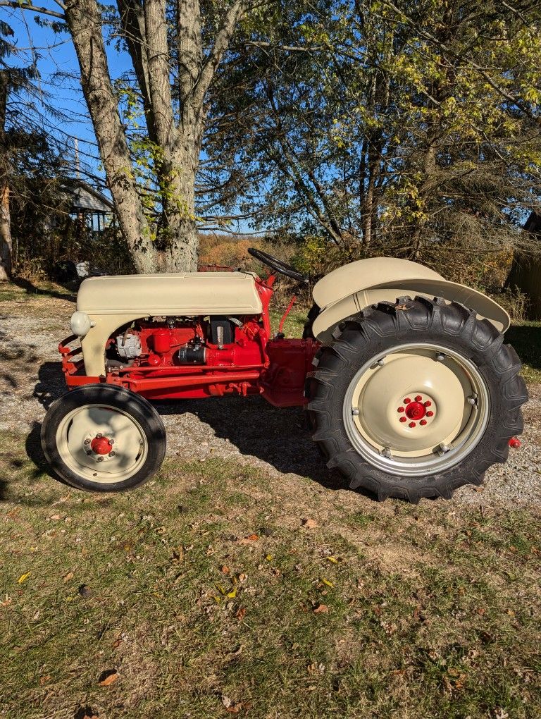 1952 Ford 8N Tractor
