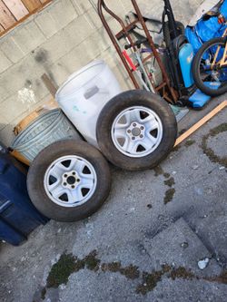 Vendo 2  rines De Toyota Tacoma Size 15