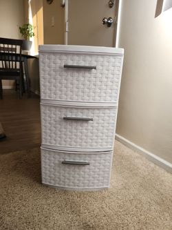 Storage drawer