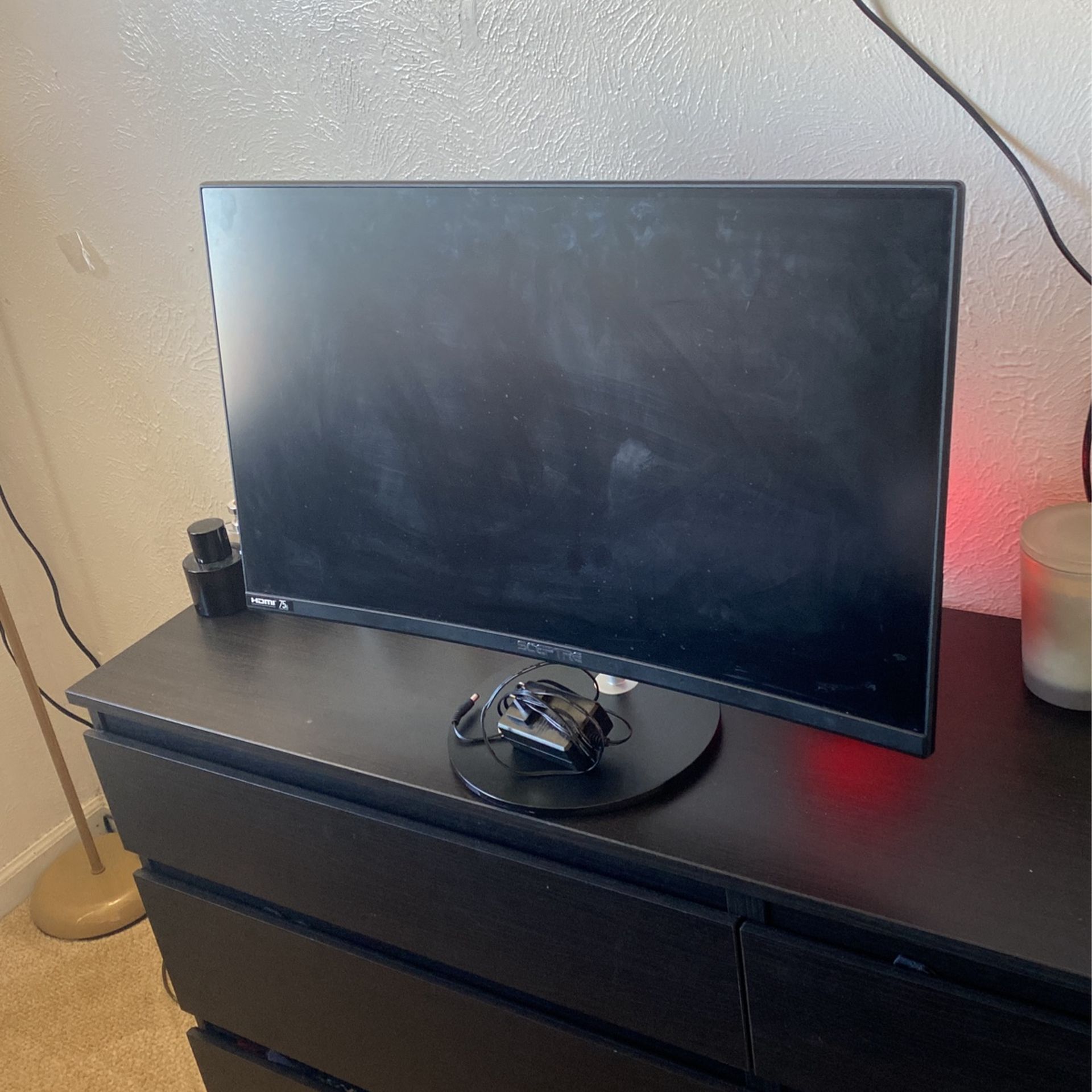 24 in curved monitor and 75 hz