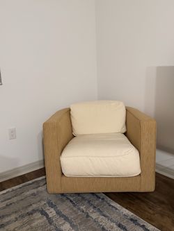 2 Swivel Chairs