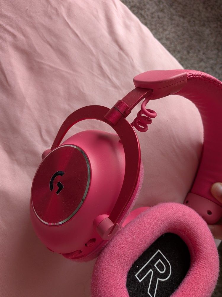 Logitech Pink Wireless Headset
