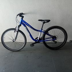 BICYCLE SPECIALIZED 7 SPEED BRAND NEW 