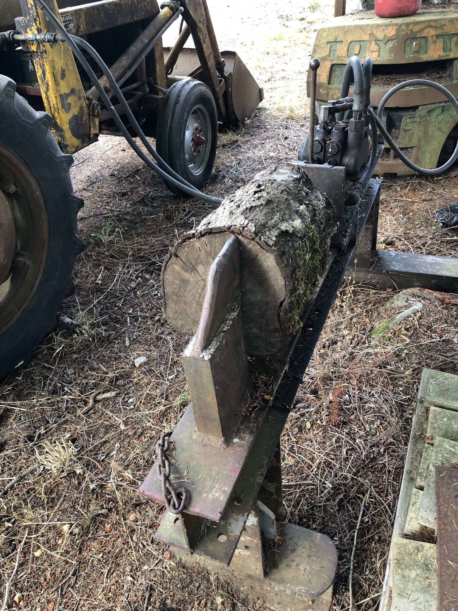 Hydraulic Log Splitter.