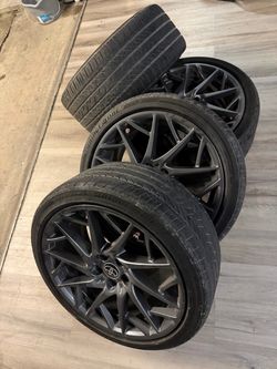 2025 Toyota Camry xse oem 19” wheels