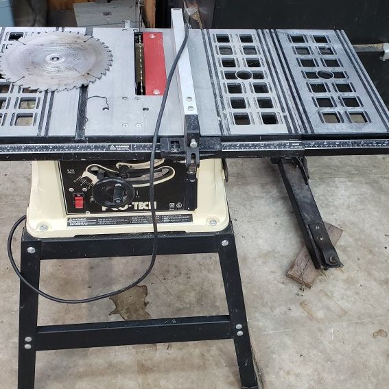 10in black and decker table saw. NEED GONE ASAP for Sale in Huntley, IL -  OfferUp