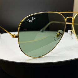Brand New Sealed Ray-Ban 3025 in Golden Frame, Small Size