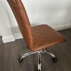 Office Swiveling  Chair Brown 